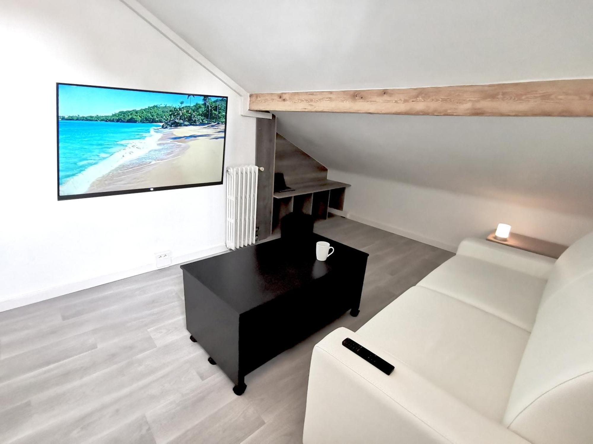 Bagneux Paris Confort Netflix Rer B Luaran gambar